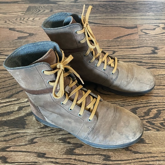 Chaco lace-up boots - Picture 2 of 7